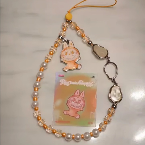 Pop Mart BIG INTO ENERGY Phone Charm - Happiness - Picture 3 of 8